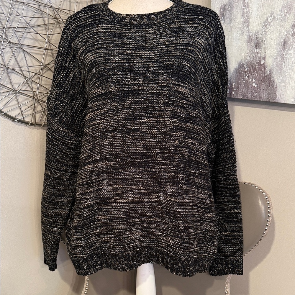 Cozy Oversized Marled Black & White Knit Sweater size medium